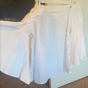 Bell sleeve boutique top